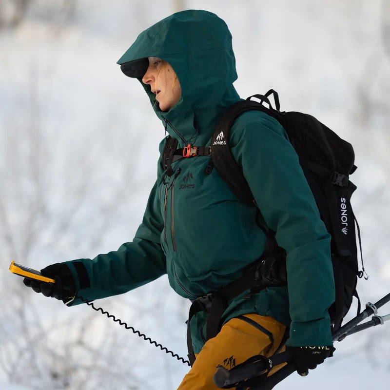 Jones rider Marissa Krawczak wearing the Women's Shralpinist Stretch Jacket in Pacific Teal