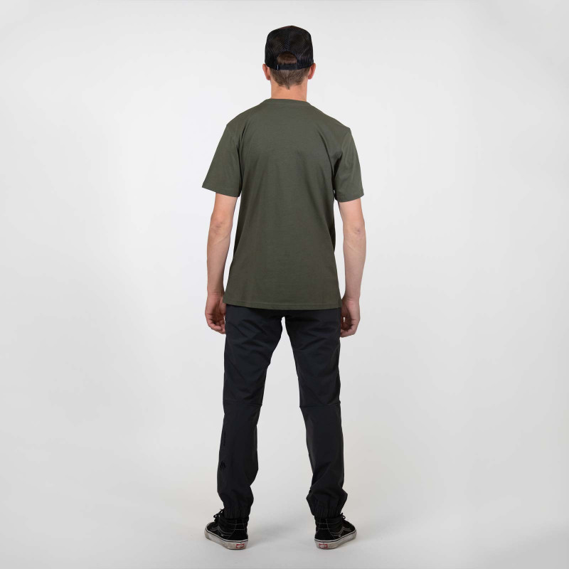 **Rider is 5'8, 155 lbs and wears a size M