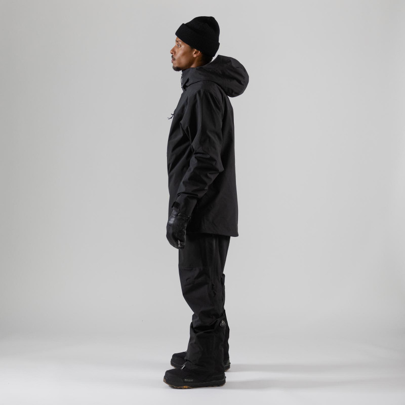 **Rider is 5’11, 155 lbs and wears a size L **Rider is 5’11, 155 lbs and wears a size L