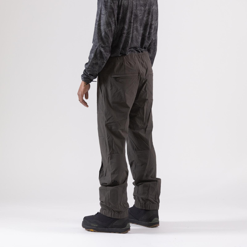 **Rider is 5’11, 155 lbs and wears a size L **Rider is 5’11, 155 lbs and wears a size L